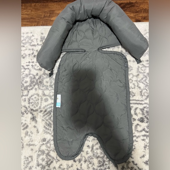 Infant insert - Picture 2 of 4